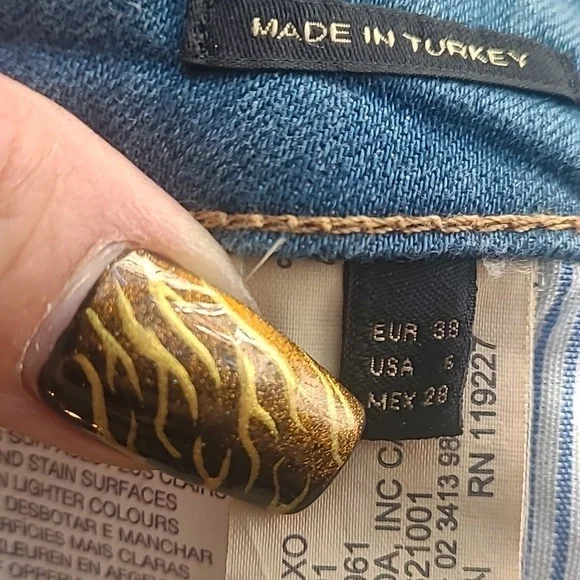 Massimo Dutti Bootcut Medium Wash Jeans size 6 - Picture 3 of 7